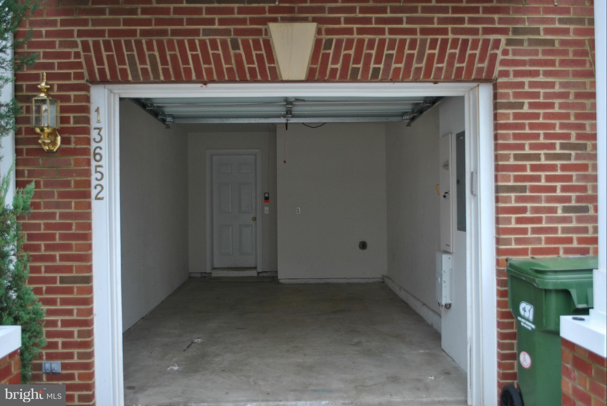 COPPERMINE CROSSING - Residential Lease