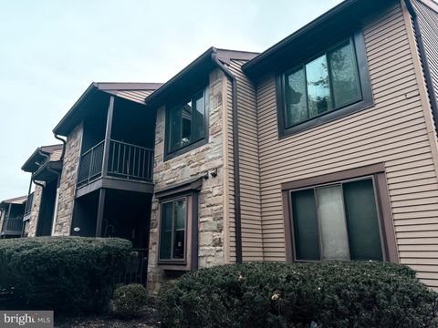 Photo of 36 Gena Court, HAMILTON, NJ 08690 (MLS # NJME2070702)