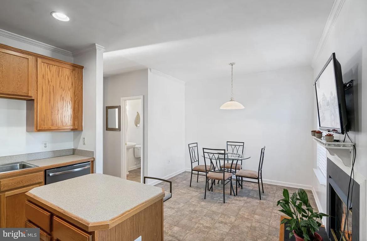 VILLAGE OF IDLEWILD - Residential Lease