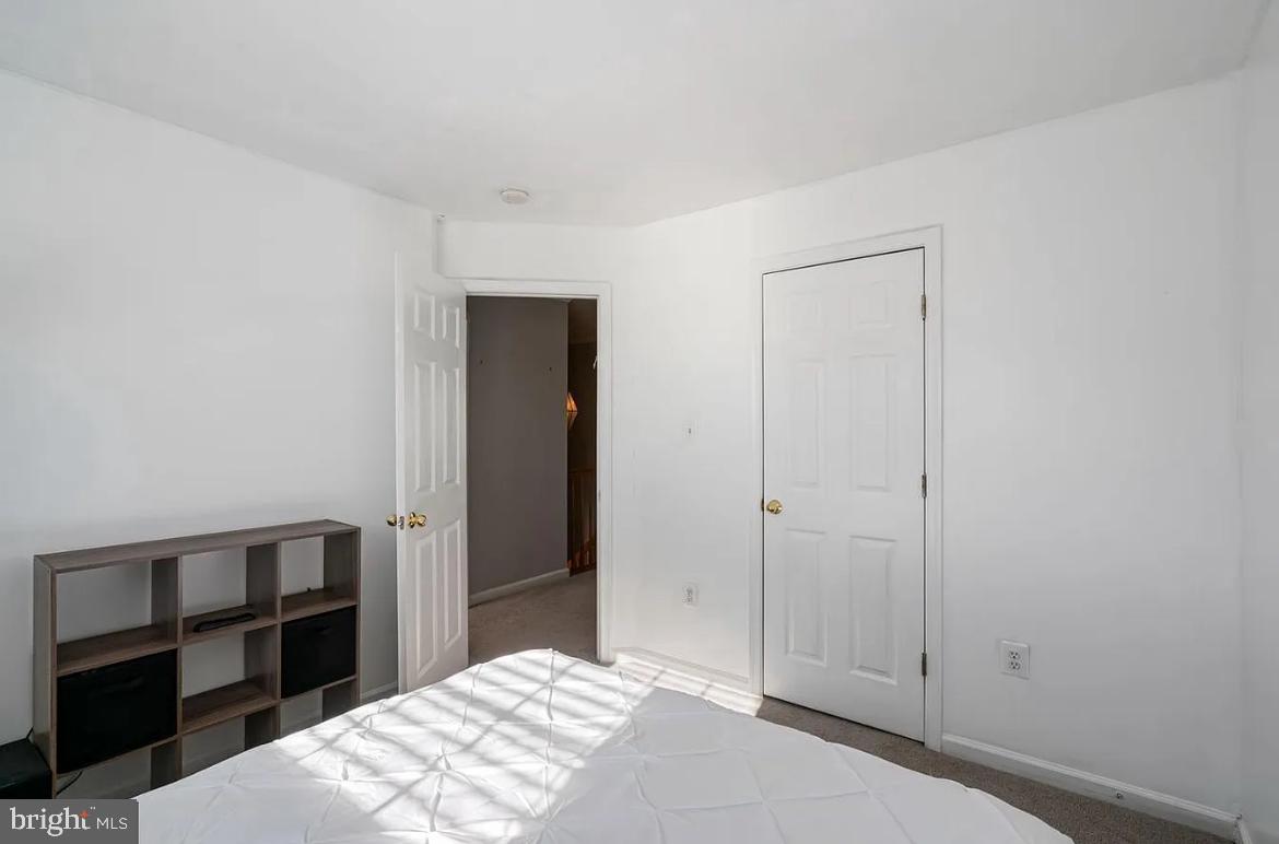 VILLAGE OF IDLEWILD - Residential Lease