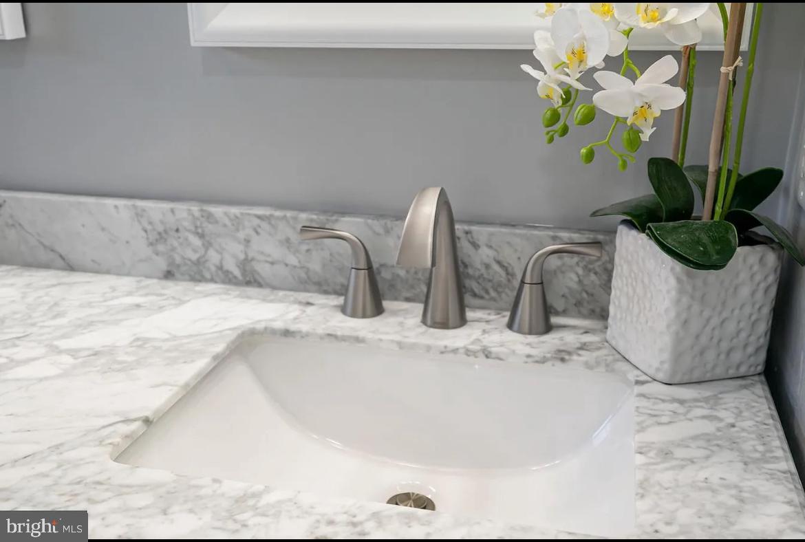 VILLAGE OF IDLEWILD - Residential Lease