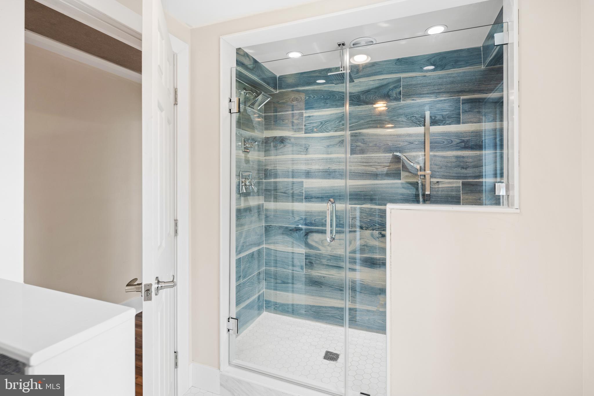 CHURCHVILLE MANOR - Residential Lease