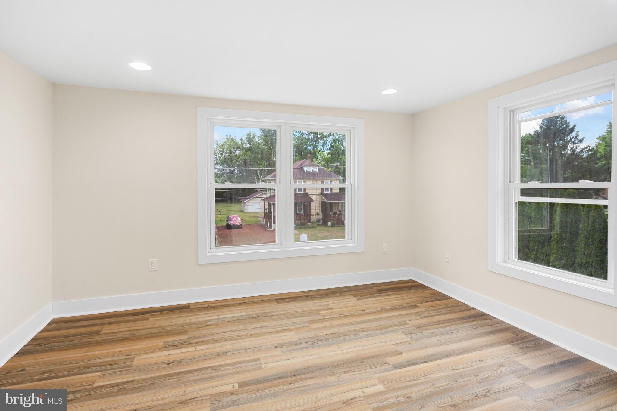 CHURCHVILLE MANOR - Residential Lease