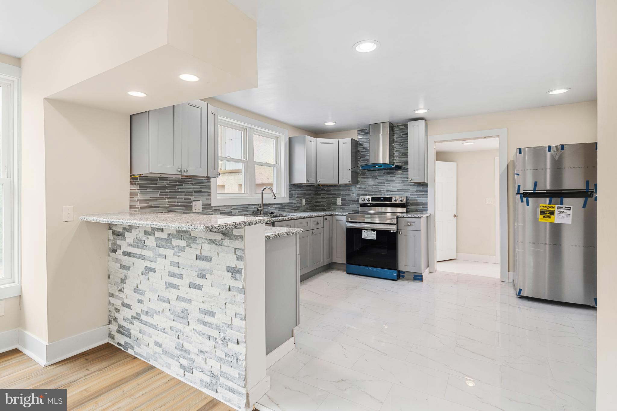 CHURCHVILLE MANOR - Residential Lease