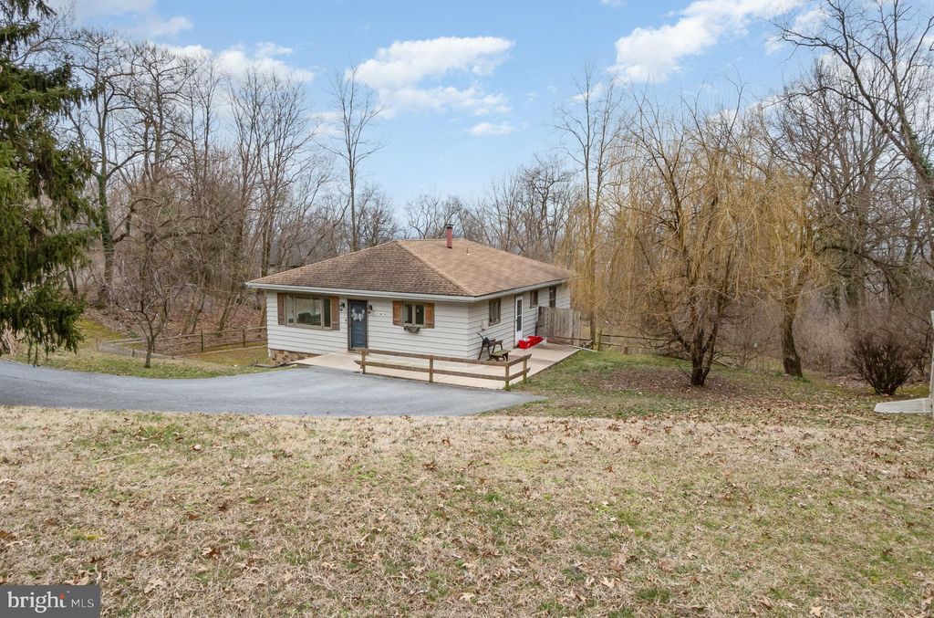 Photo of 183 Ridge Avenue, Ephrata, PA 17522 (MLS # PALA2047670)