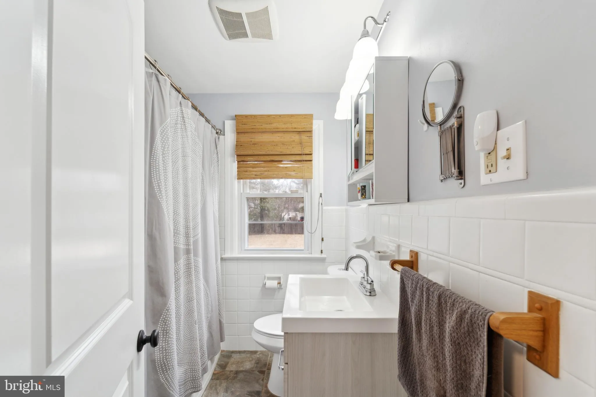 Pennington, New Jersey 08534, United States, 3 Bedrooms Bedrooms, ,2 BathroomsBathrooms,Residential,Pending,92412