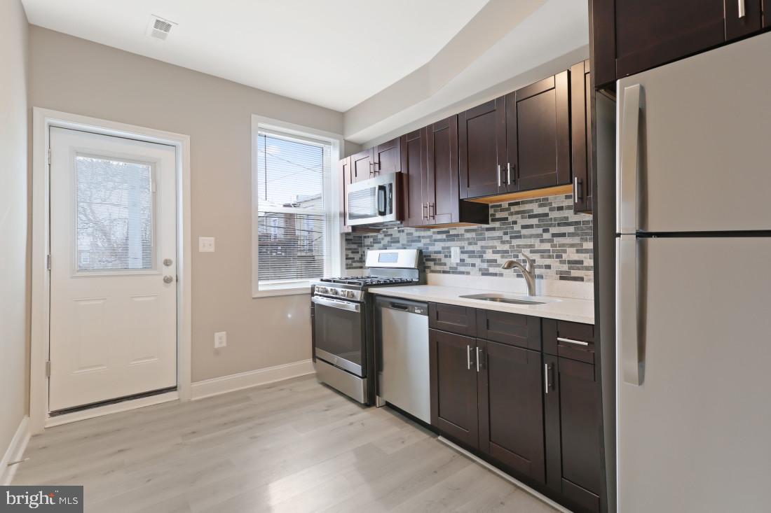 BIDDLE STREET - Residential