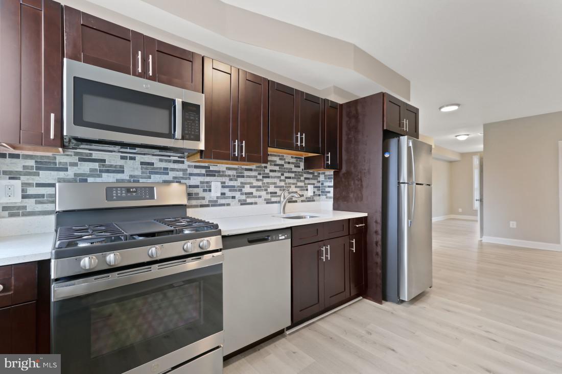 BIDDLE STREET - Residential