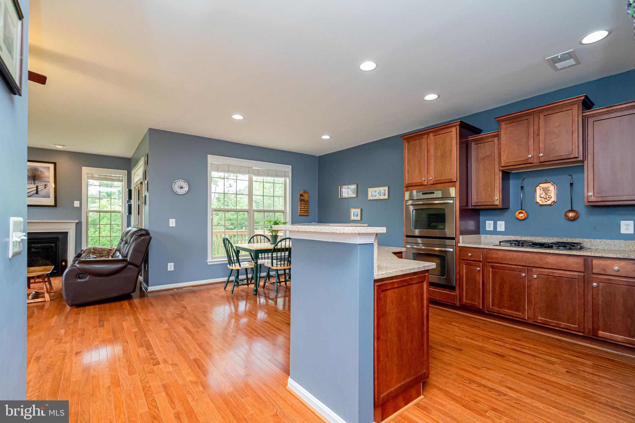 ALEXANDERS CHASE - Residential