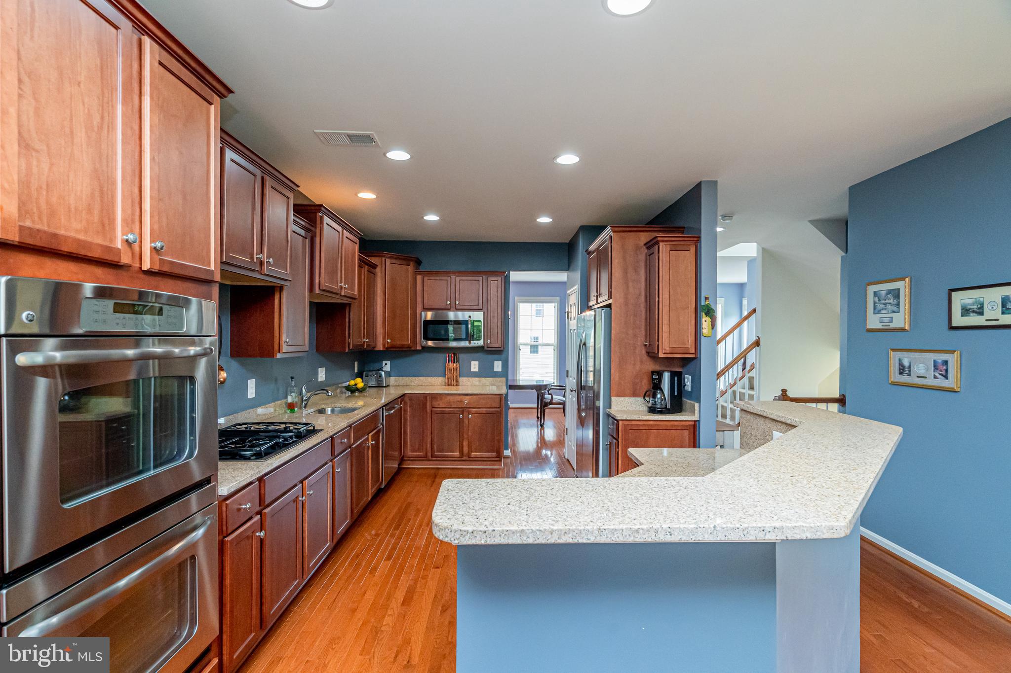 ALEXANDERS CHASE - Residential