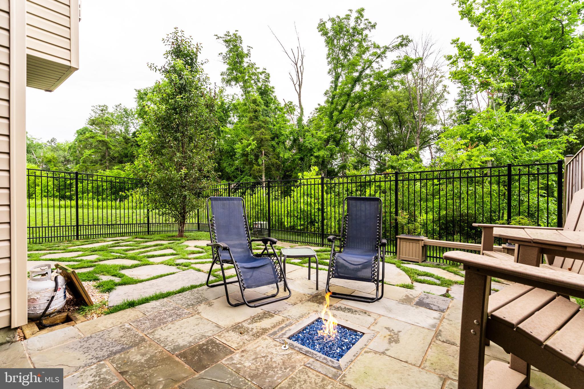 ALEXANDERS CHASE - Residential