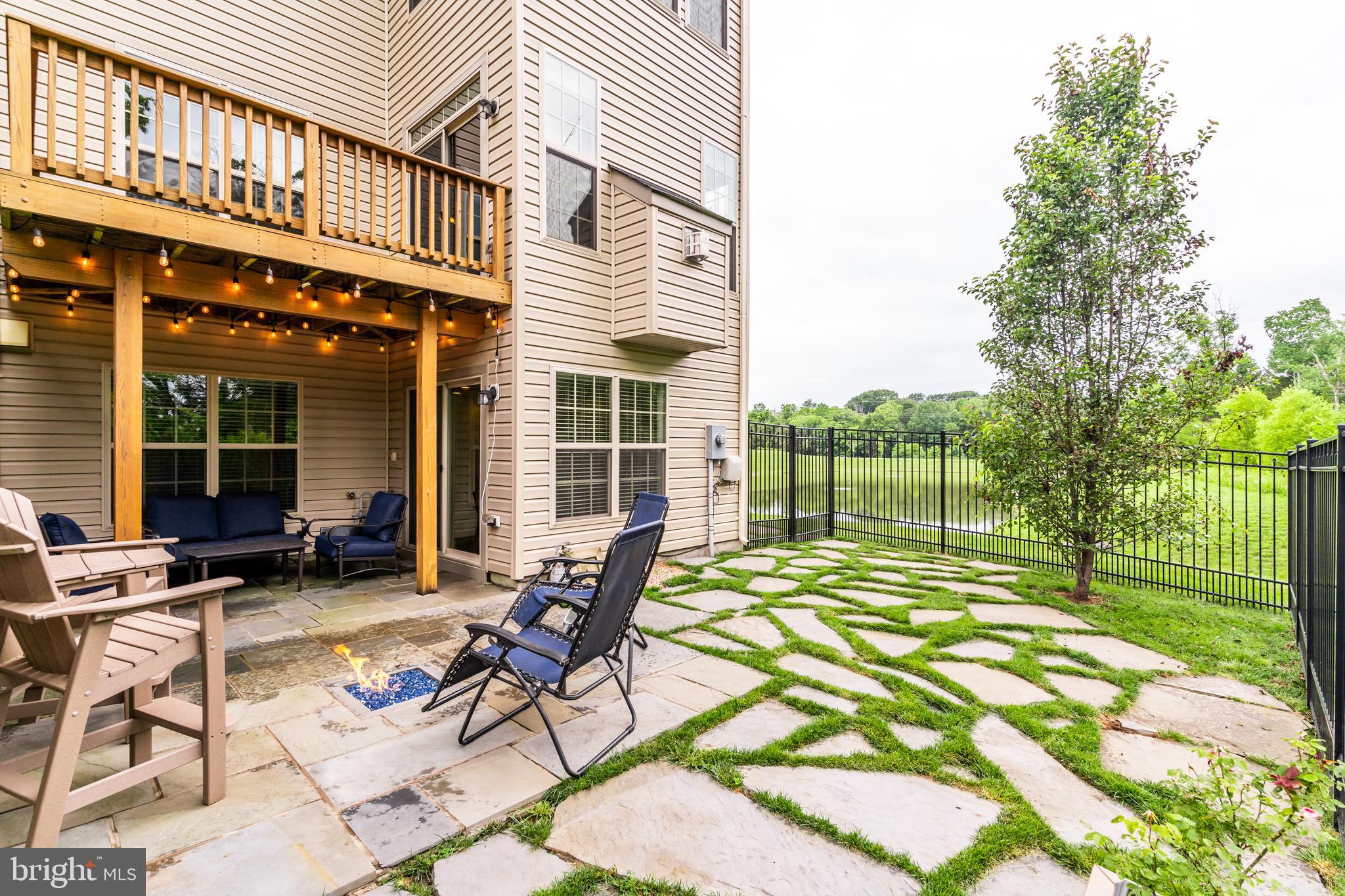 ALEXANDERS CHASE - Residential