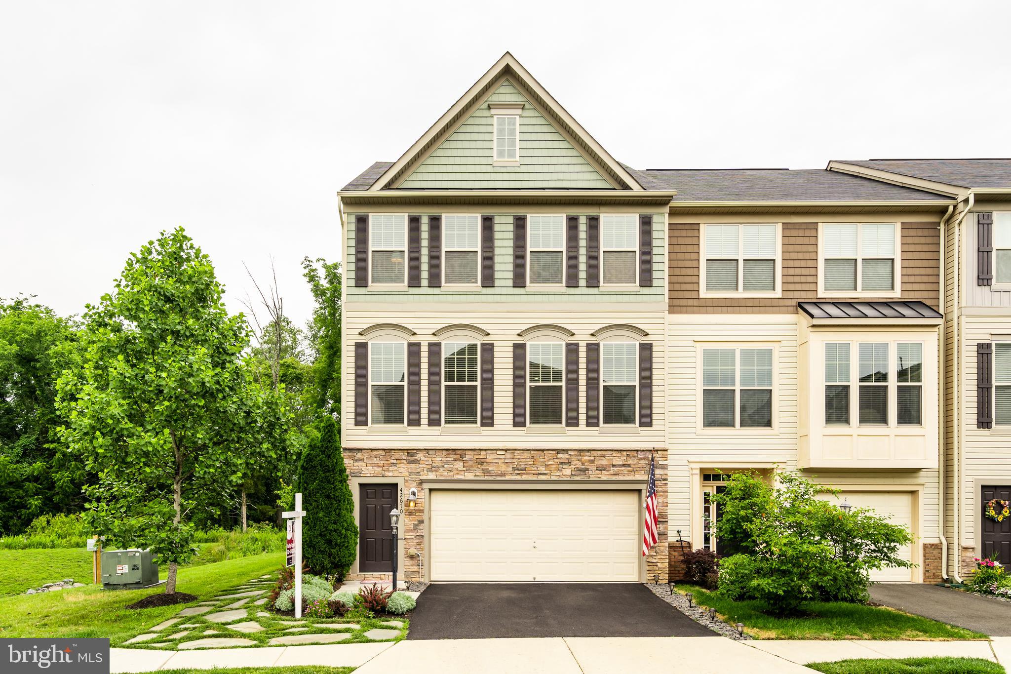 ALEXANDERS CHASE - Residential