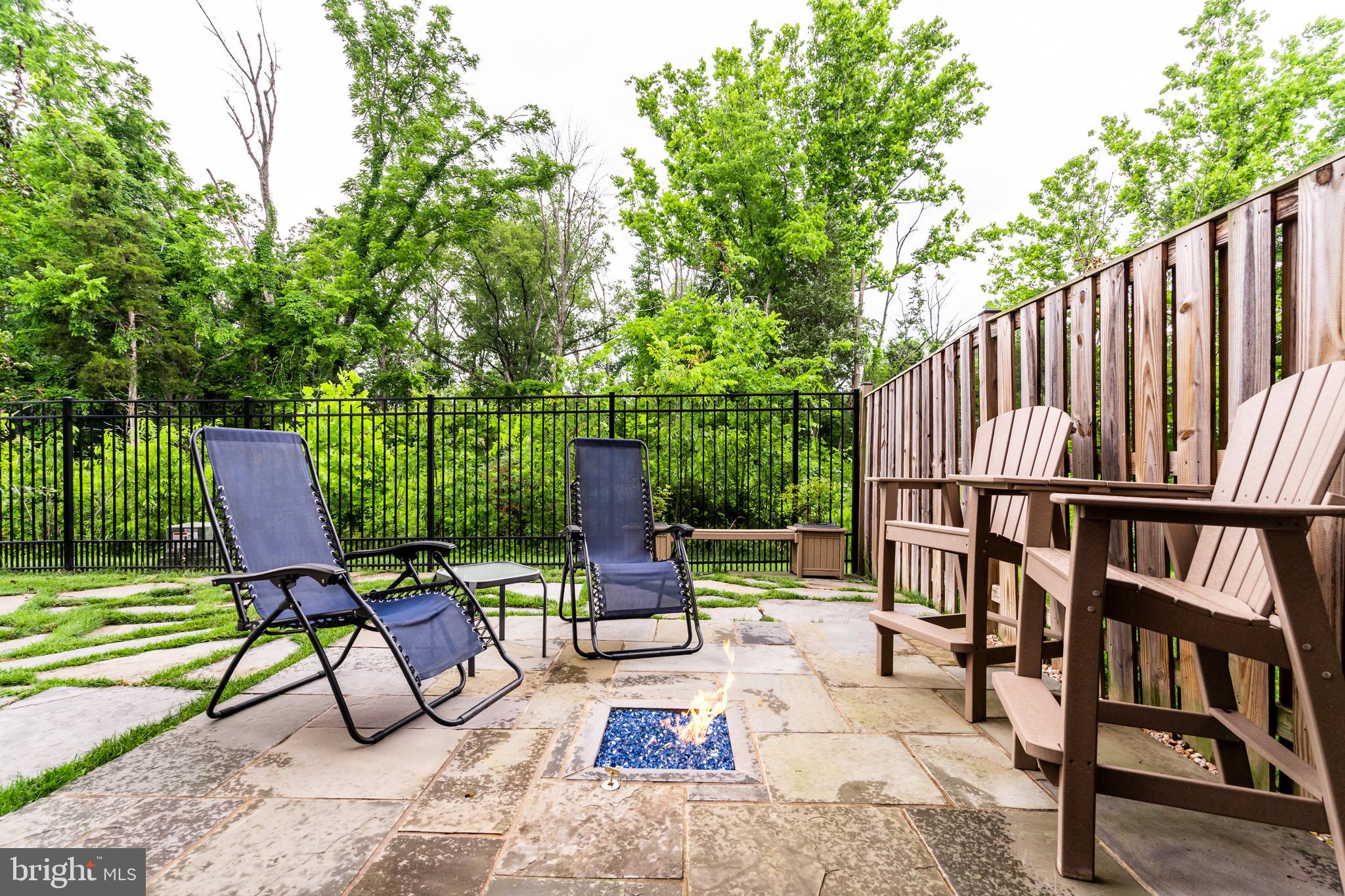 ALEXANDERS CHASE - Residential