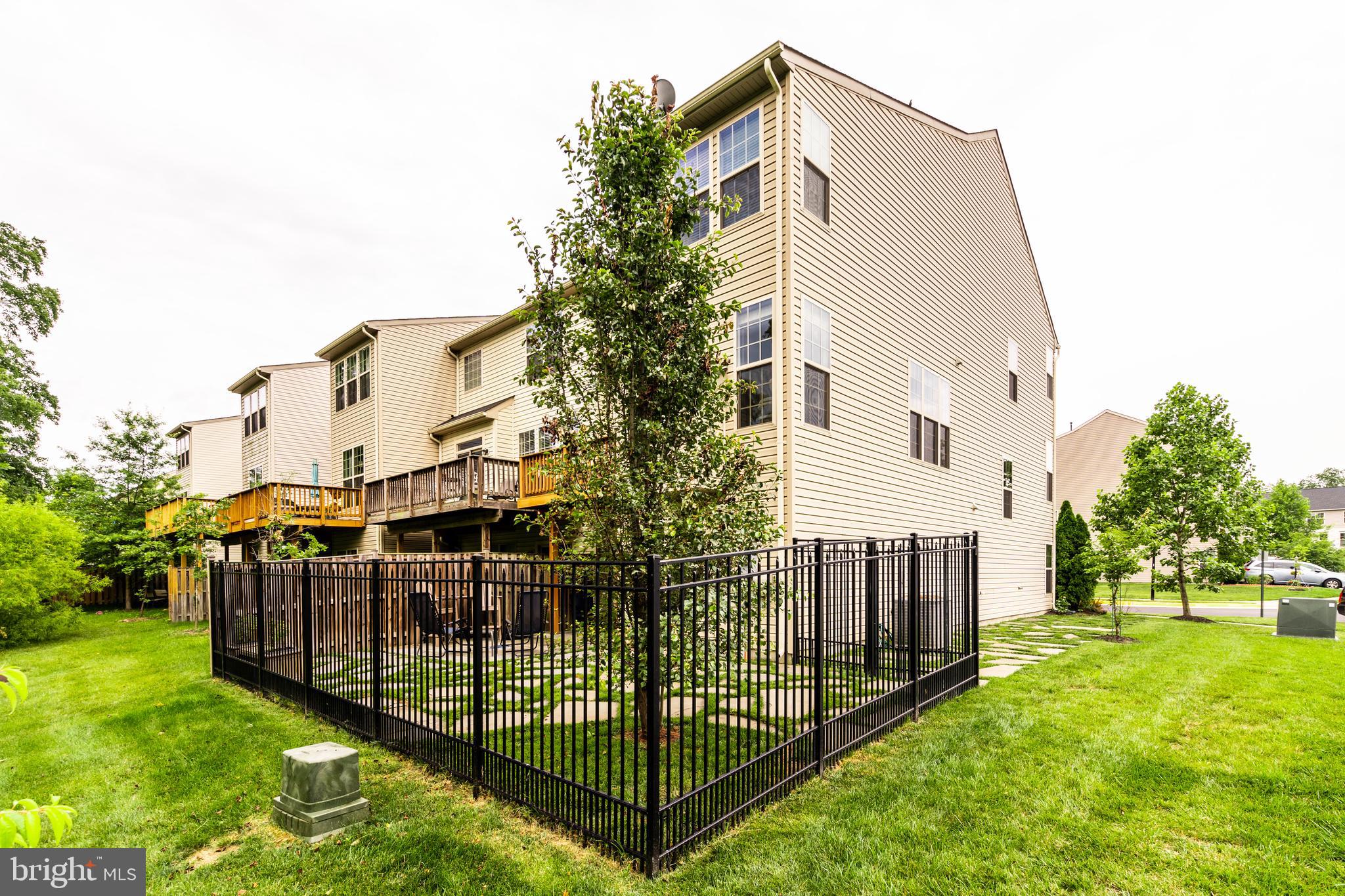 ALEXANDERS CHASE - Residential