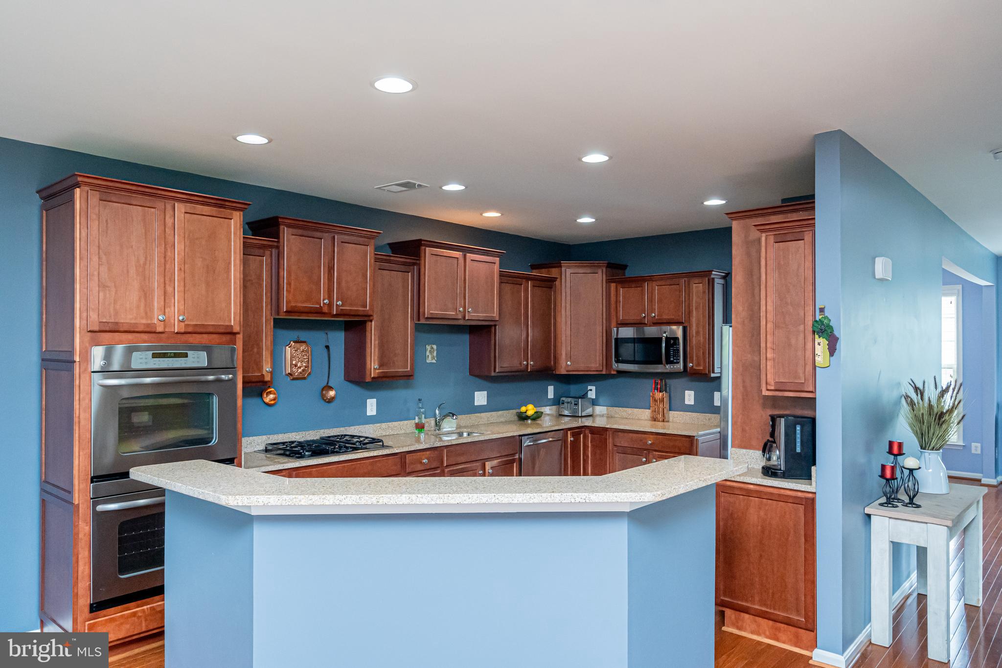 ALEXANDERS CHASE - Residential