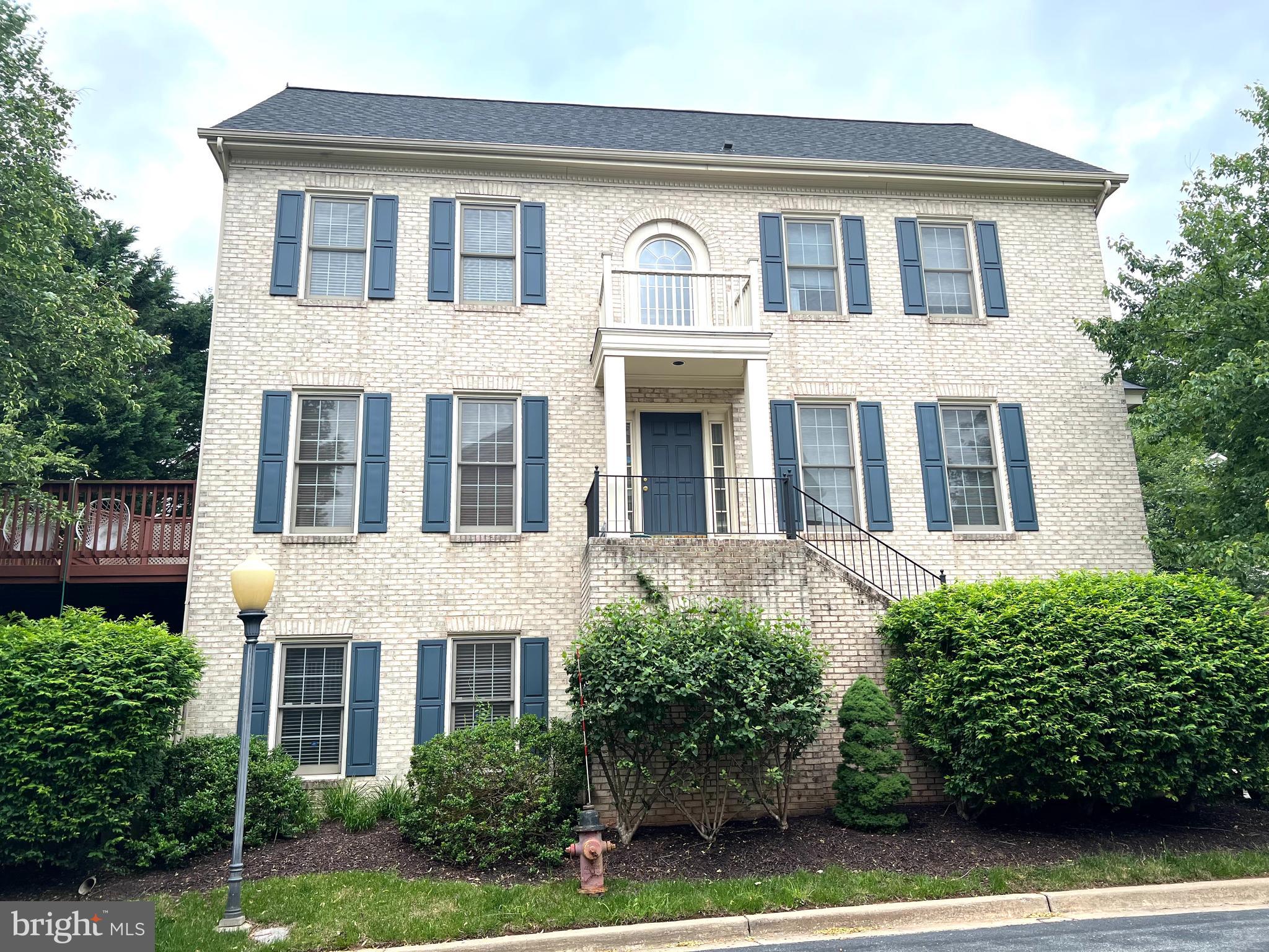 TOWER OAKS - Residential