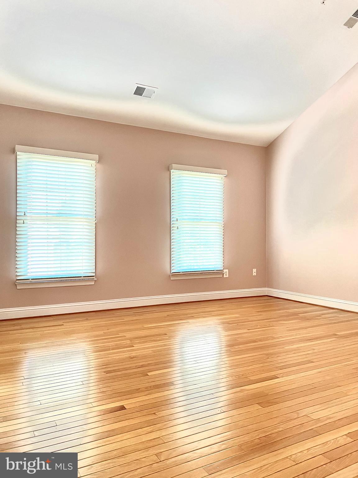 TOWER OAKS - Residential