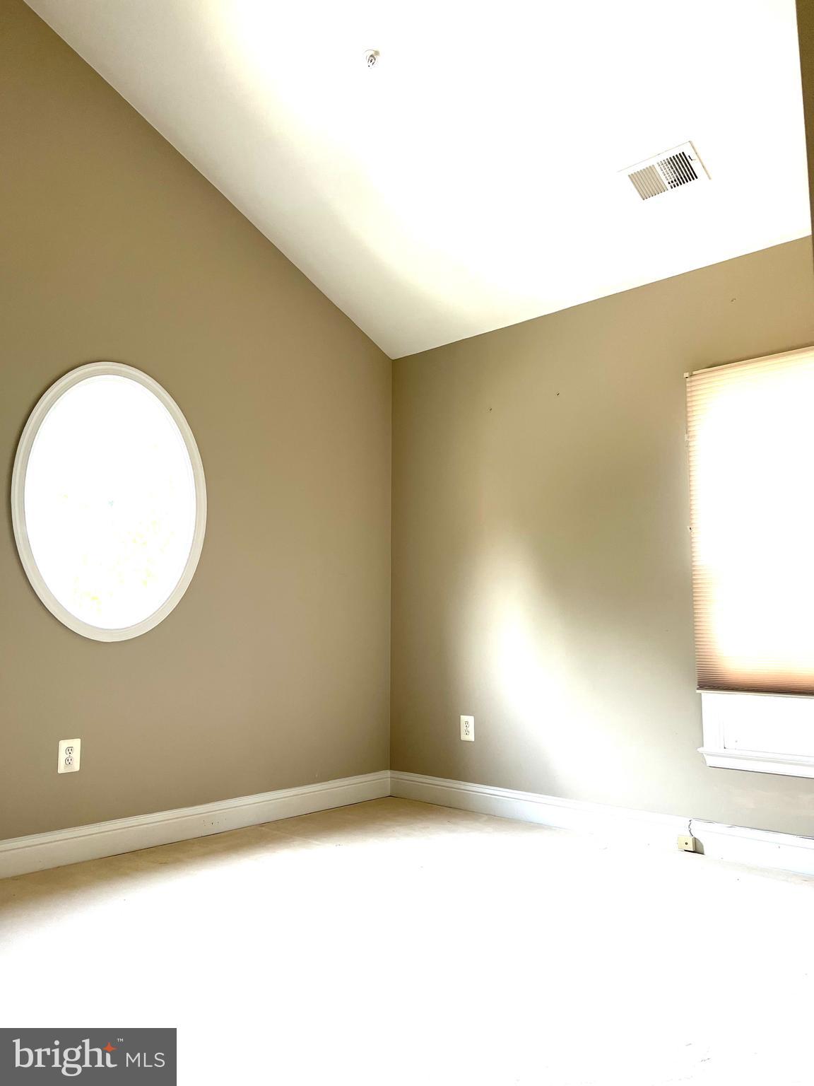 TOWER OAKS - Residential