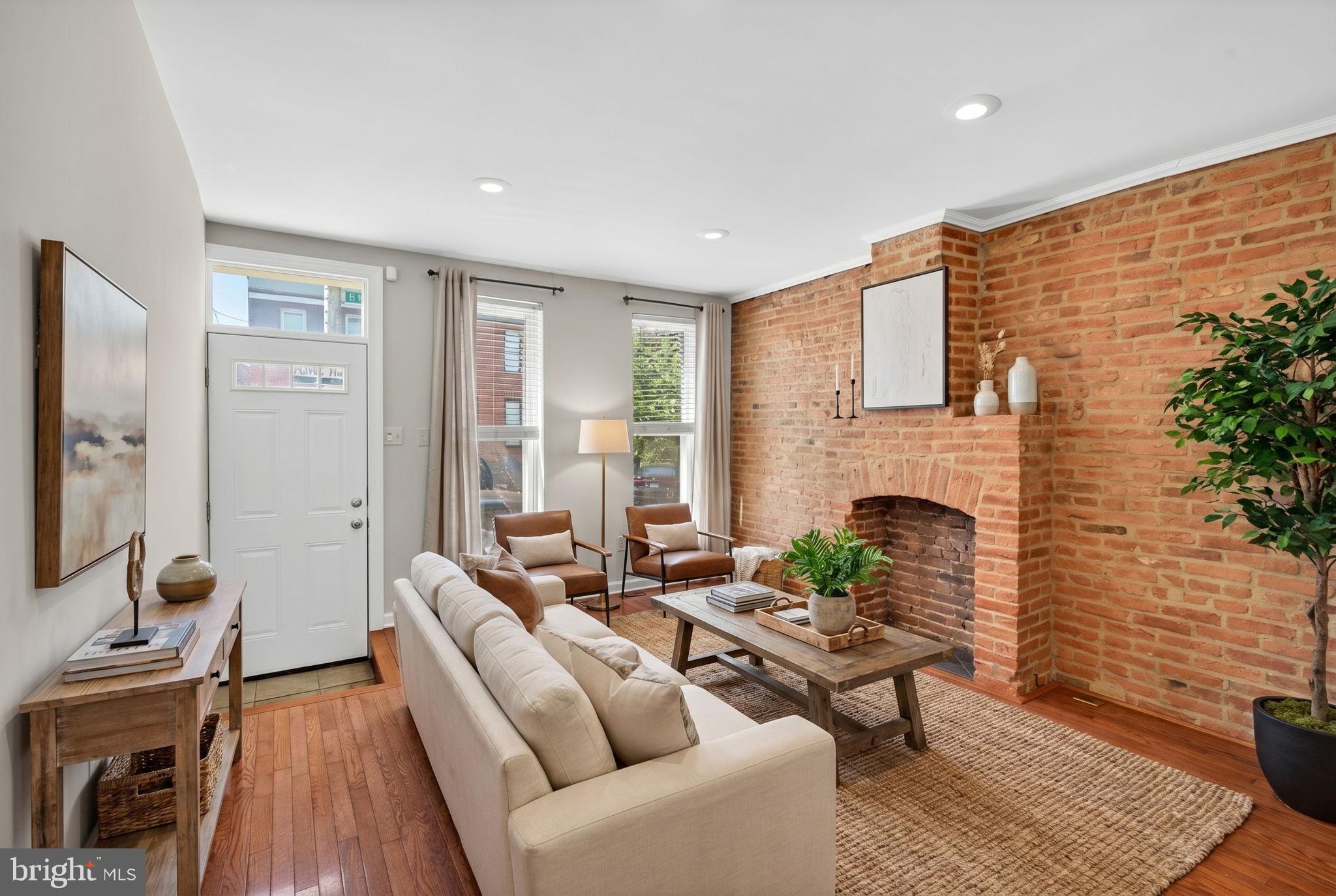 60 E RANDALL STREET E