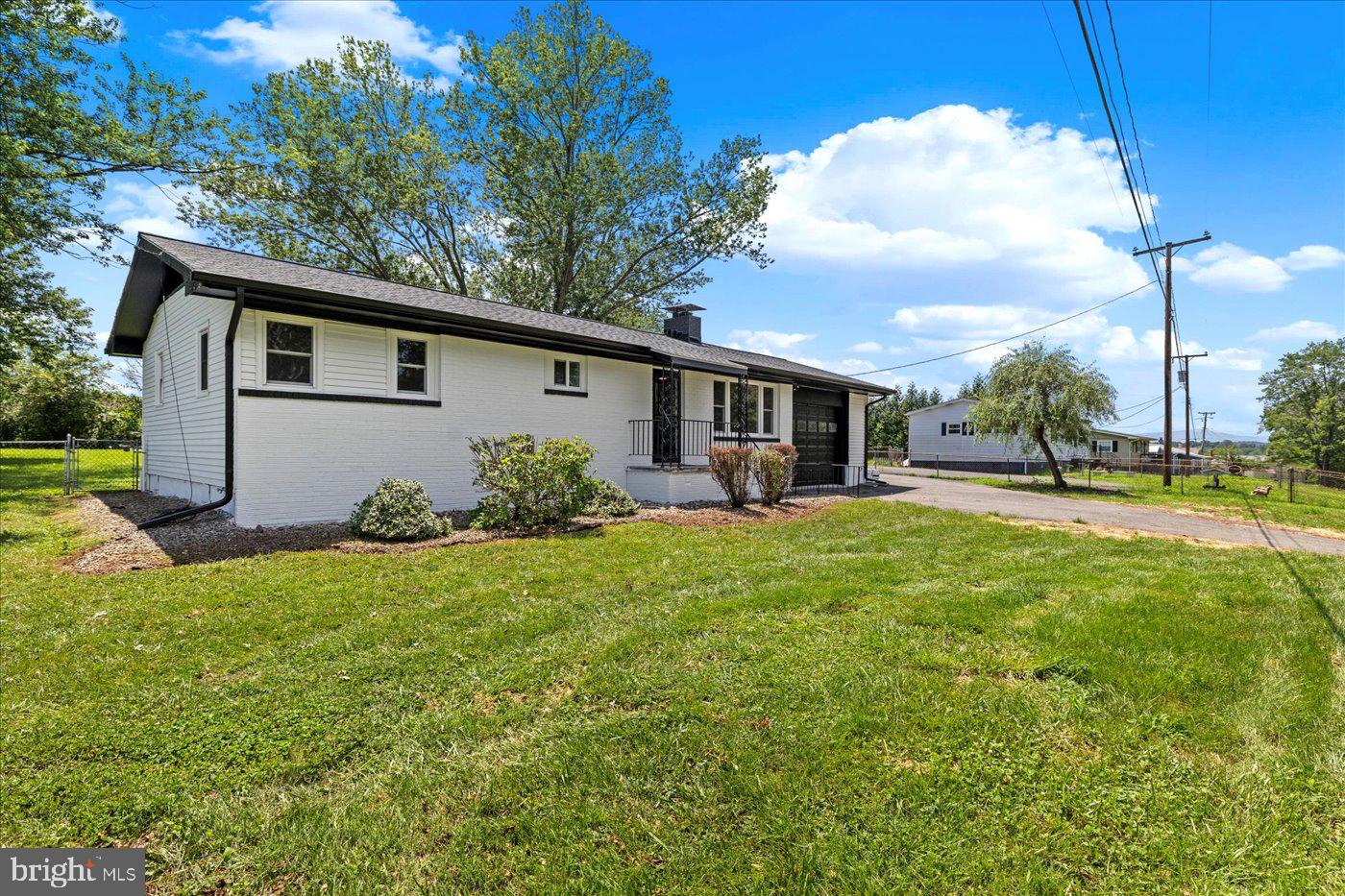 13616 EGGBORNSVILLE
