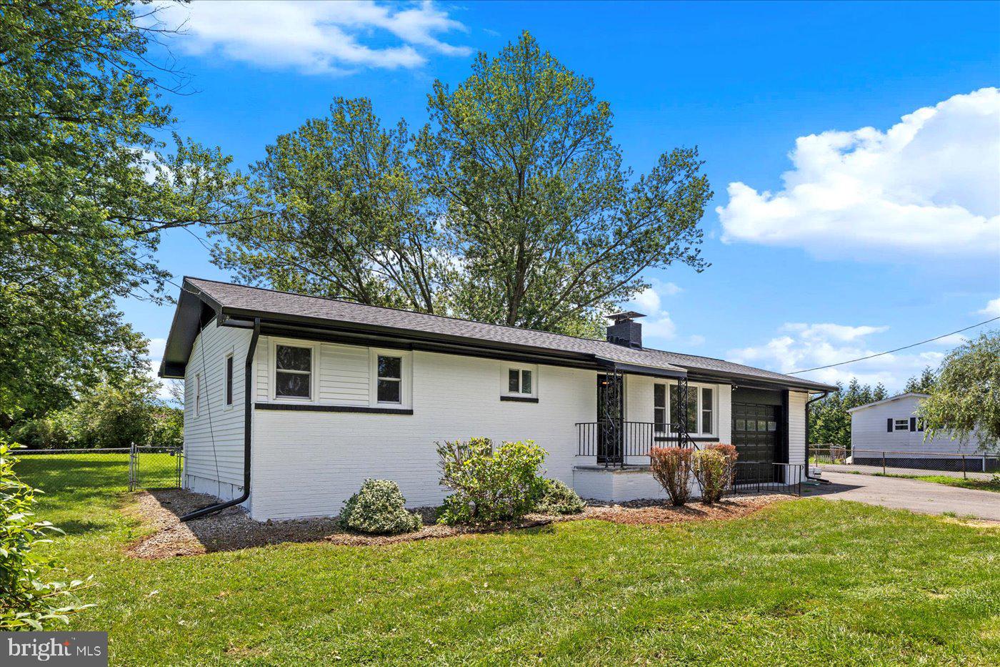 13616 EGGBORNSVILLE