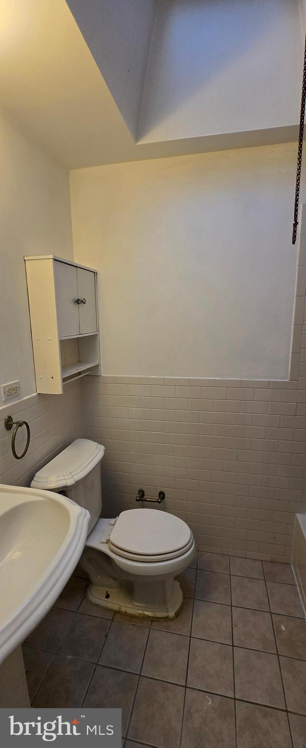 PHILADELPHIA (NORTHEAST) - Residential