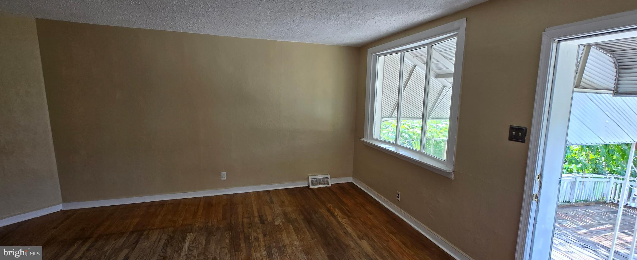 PHILADELPHIA (NORTHEAST) - Residential