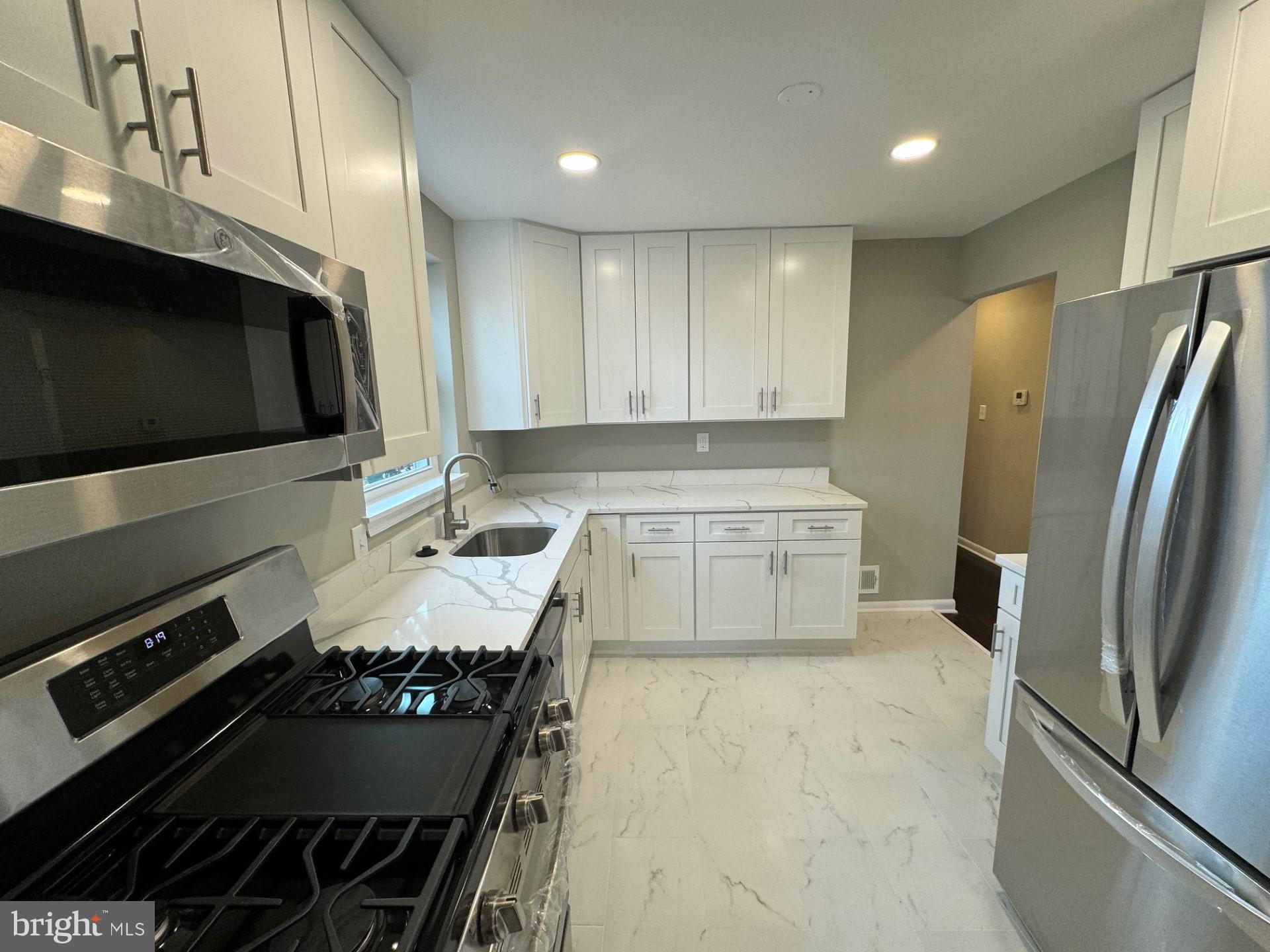 ANDREW HILLS - Residential