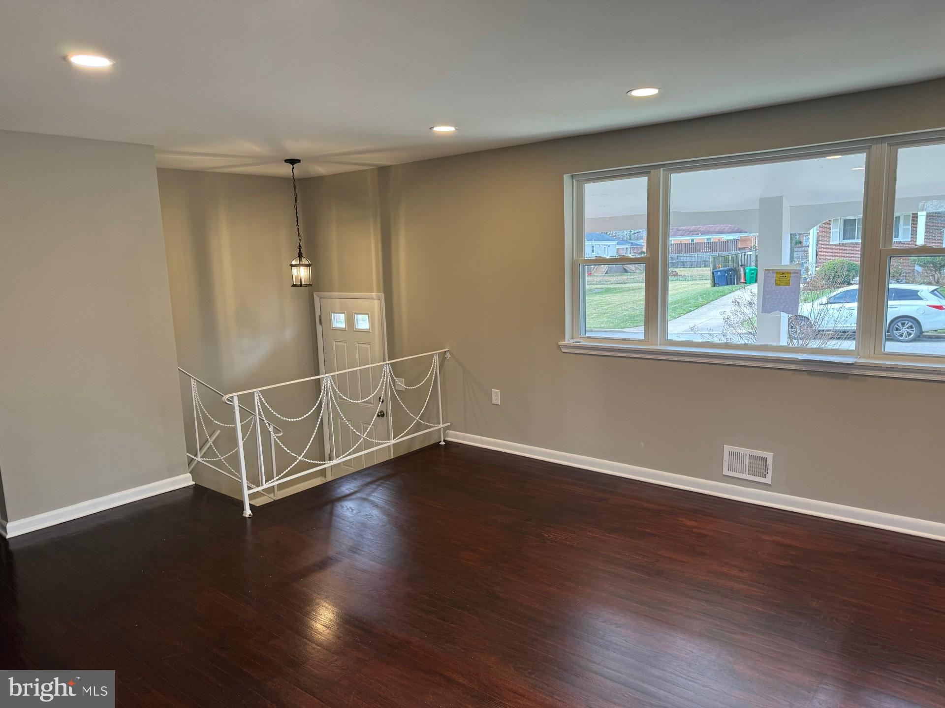 ANDREW HILLS - Residential