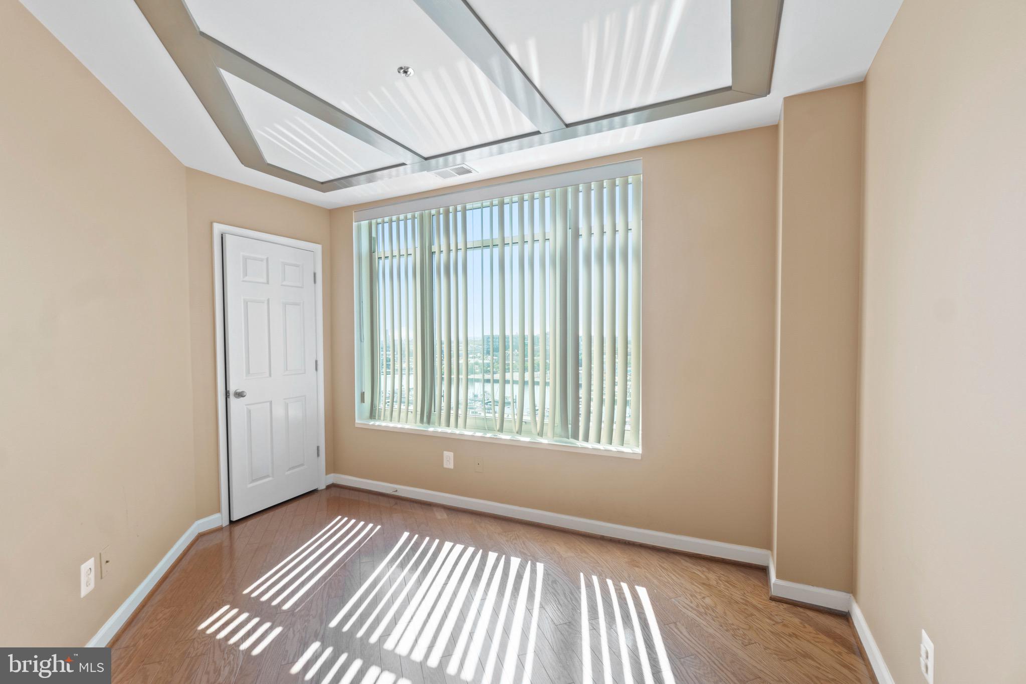 HARBORVIEW TOWERS - Residential