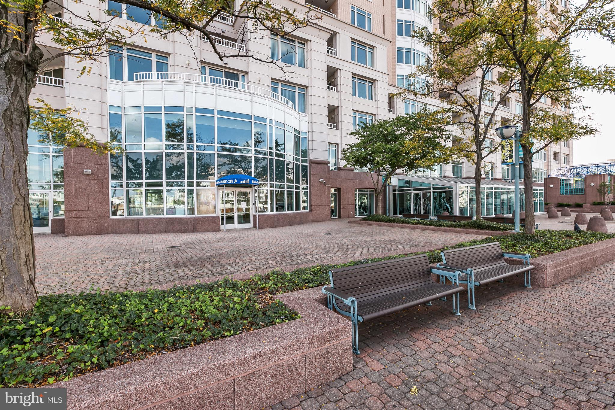 HARBORVIEW TOWERS - Residential