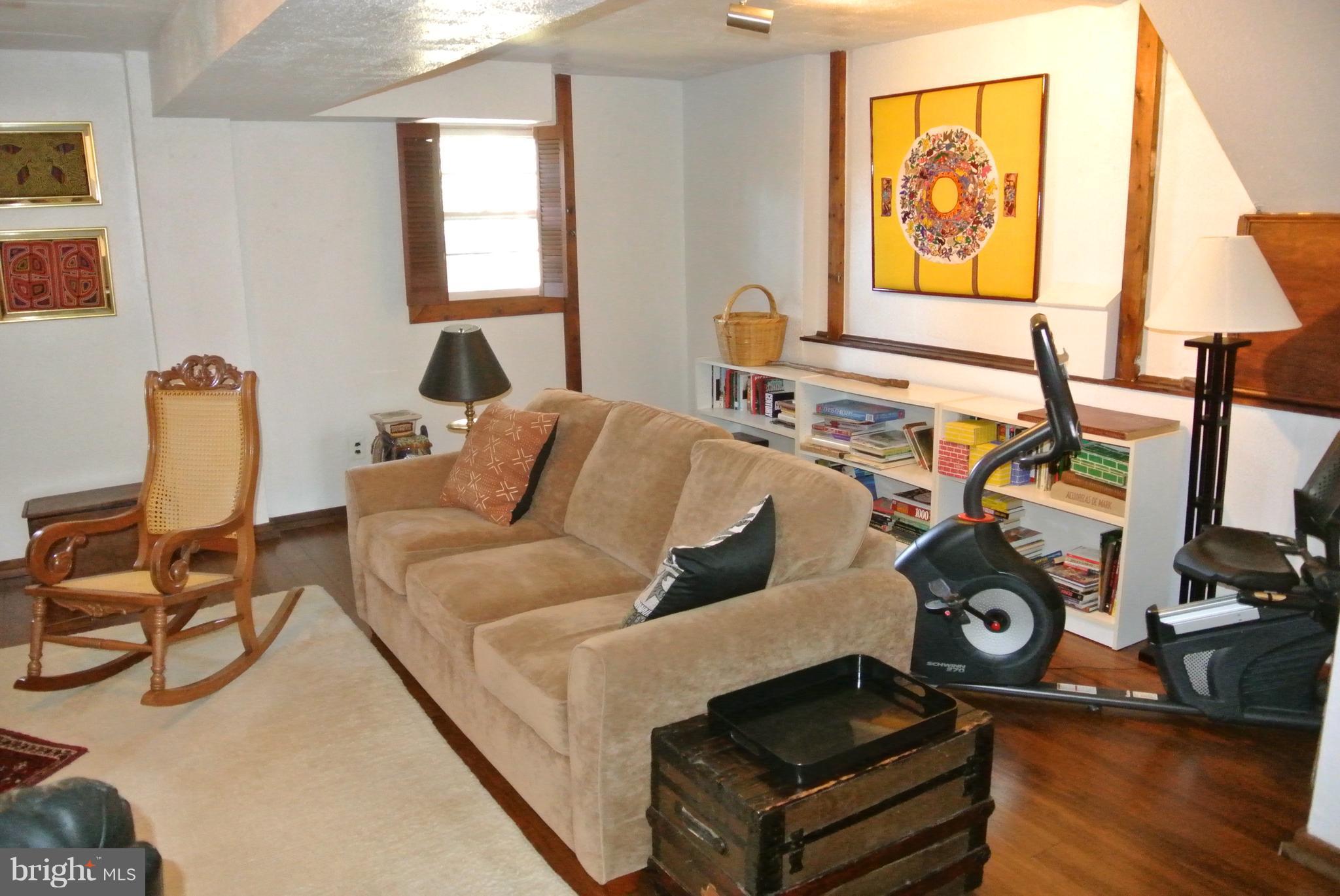 ROBIE MANOR SUB - Residential