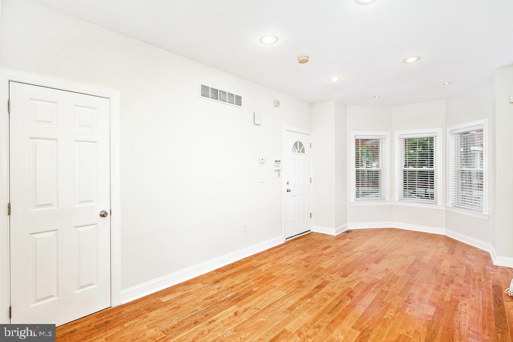 GRADUATE HOSPITAL - Residential Lease