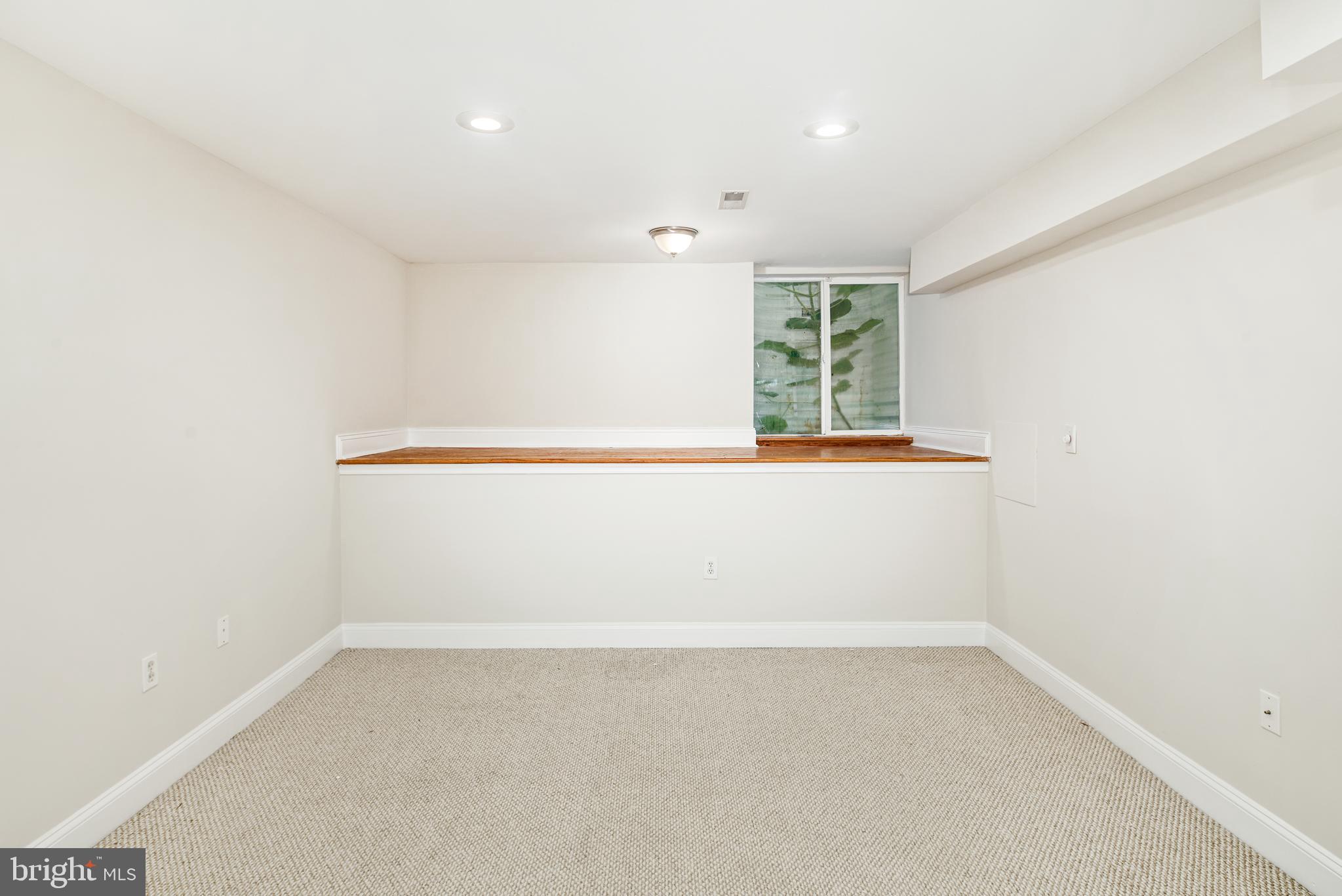 GRADUATE HOSPITAL - Residential Lease