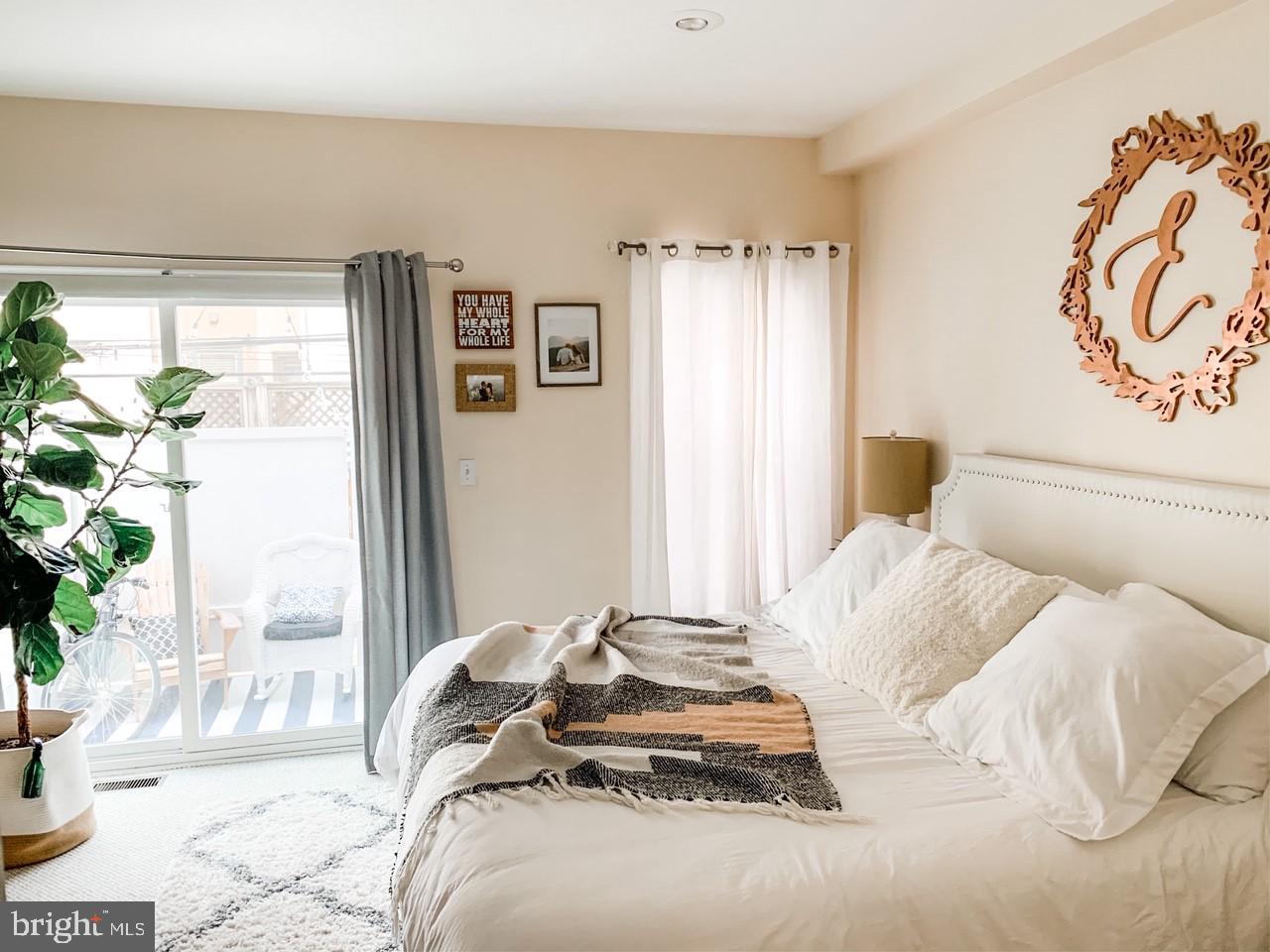 GRADUATE HOSPITAL - Residential Lease