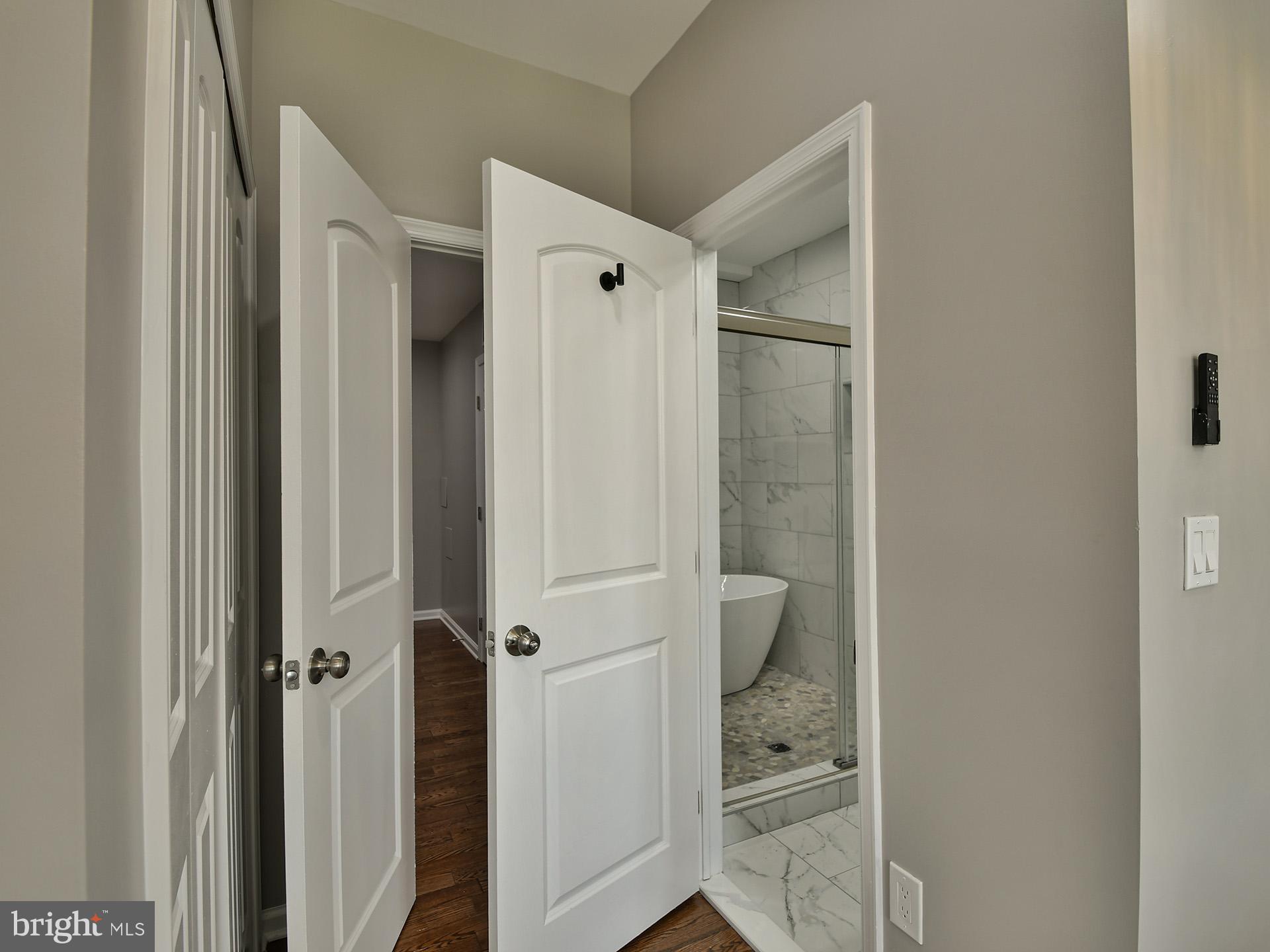 BROADWAY EAST - Residential