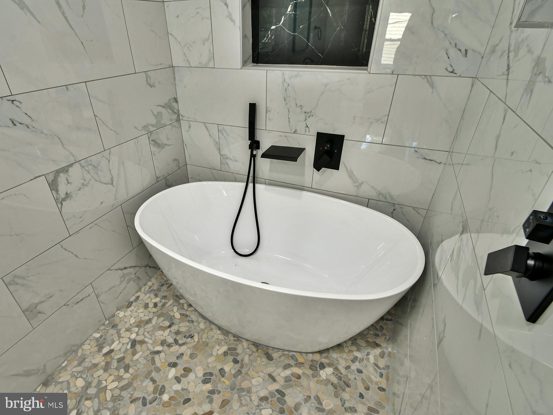 BROADWAY EAST - Residential