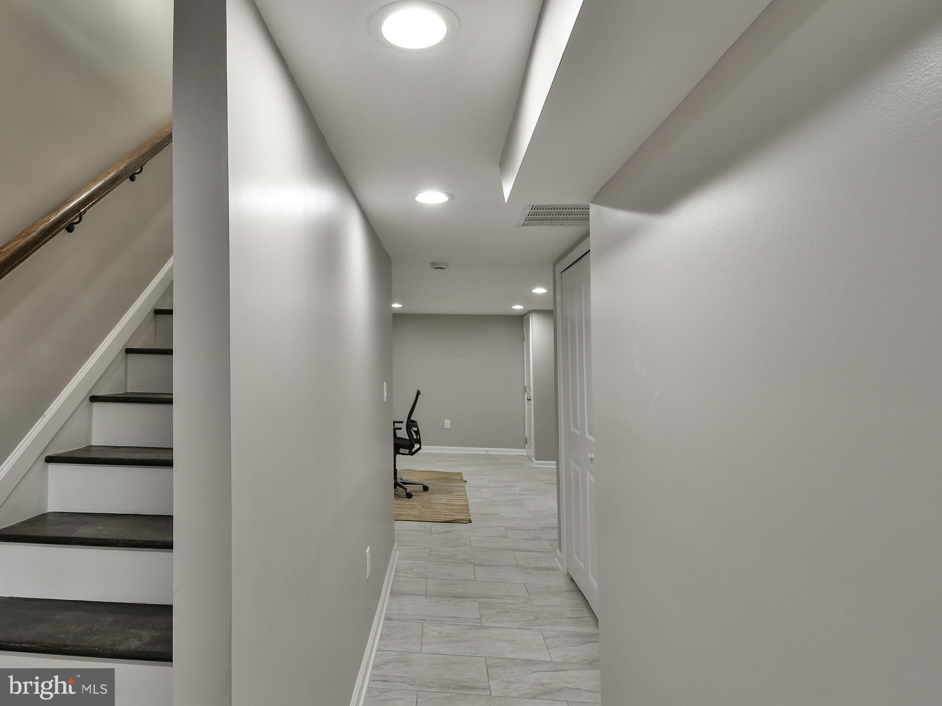 BROADWAY EAST - Residential