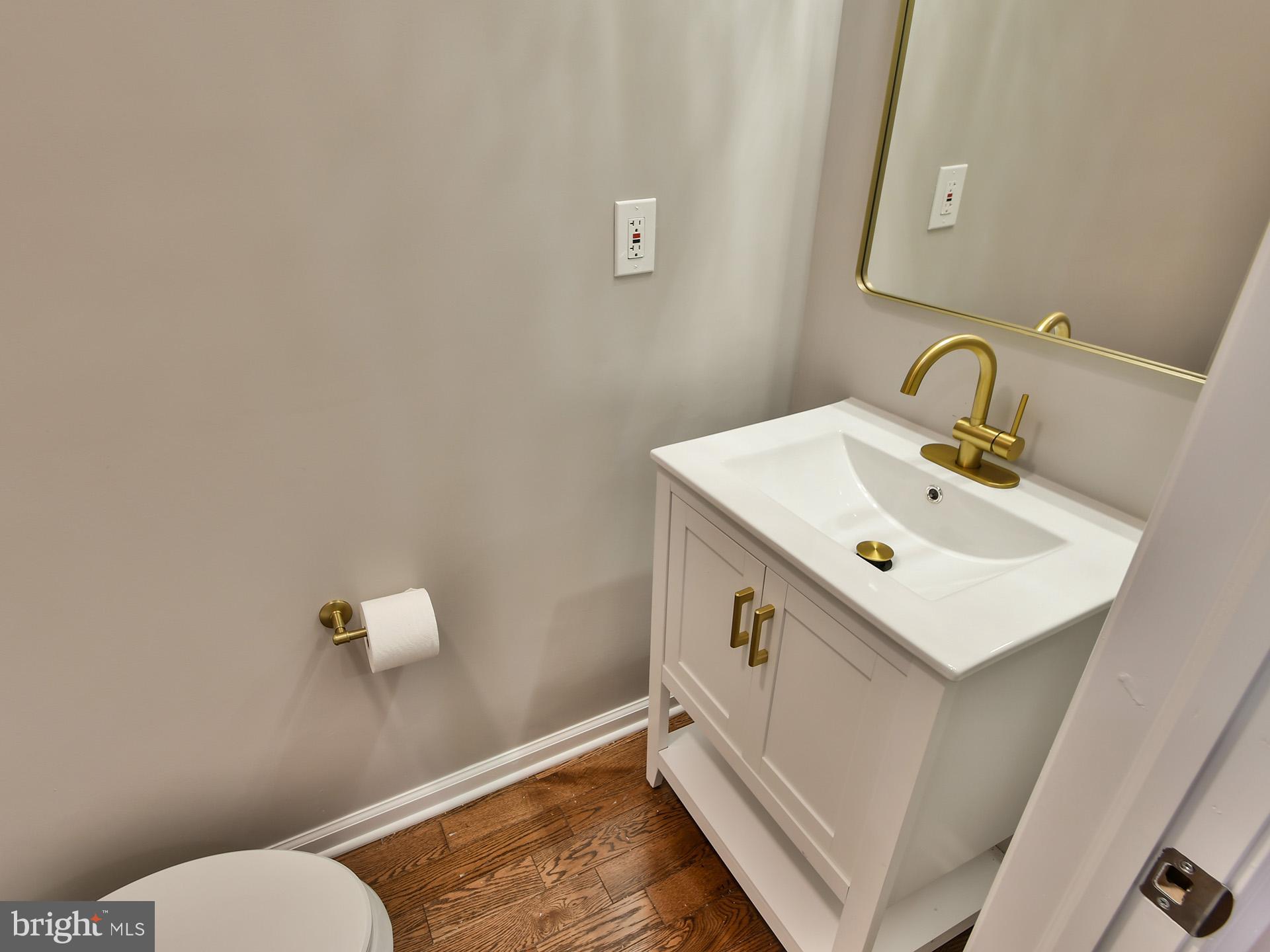 BROADWAY EAST - Residential