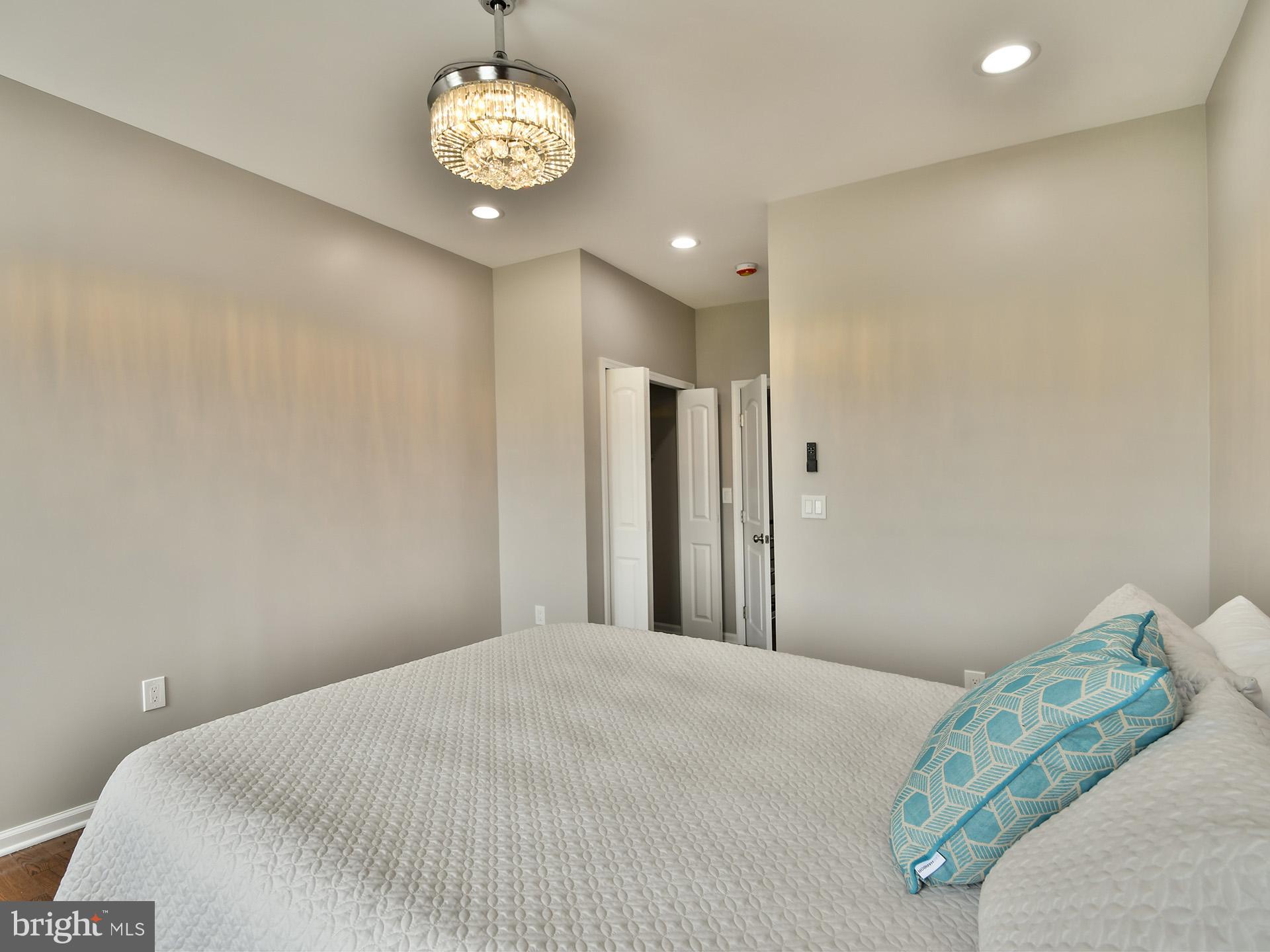 BROADWAY EAST - Residential