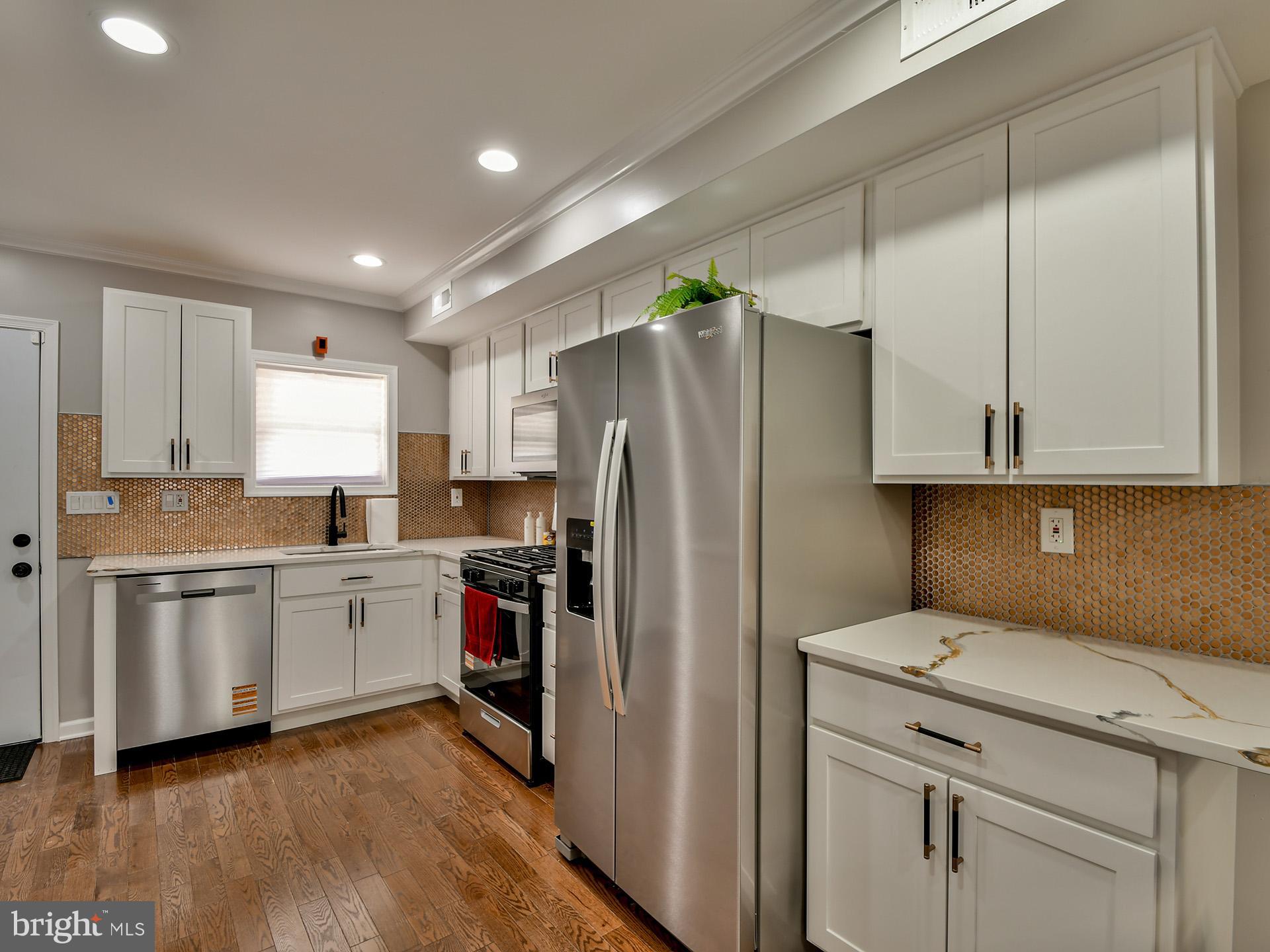 BROADWAY EAST - Residential