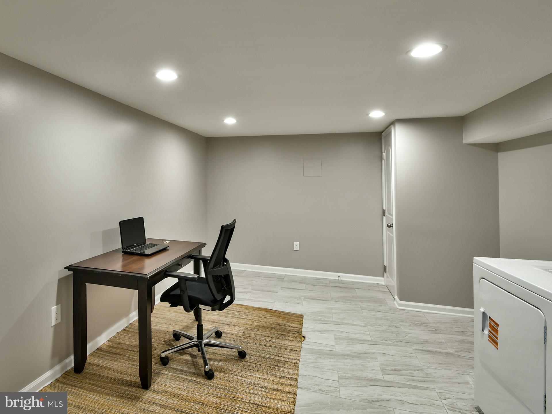 BROADWAY EAST - Residential