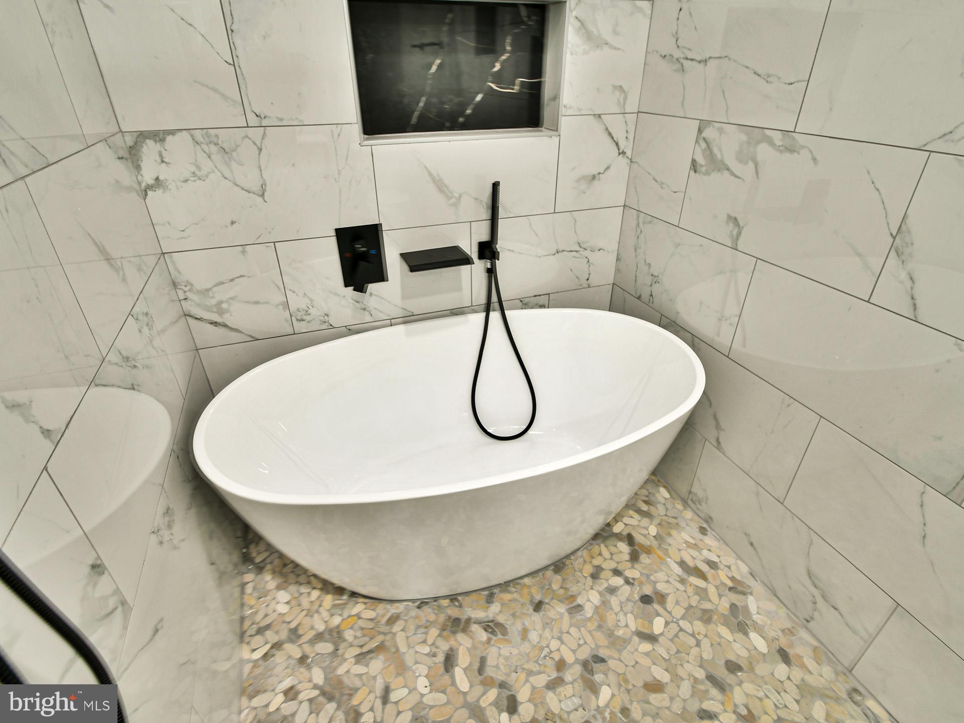 BROADWAY EAST - Residential