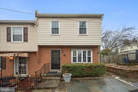 MLS: DCDC2287238