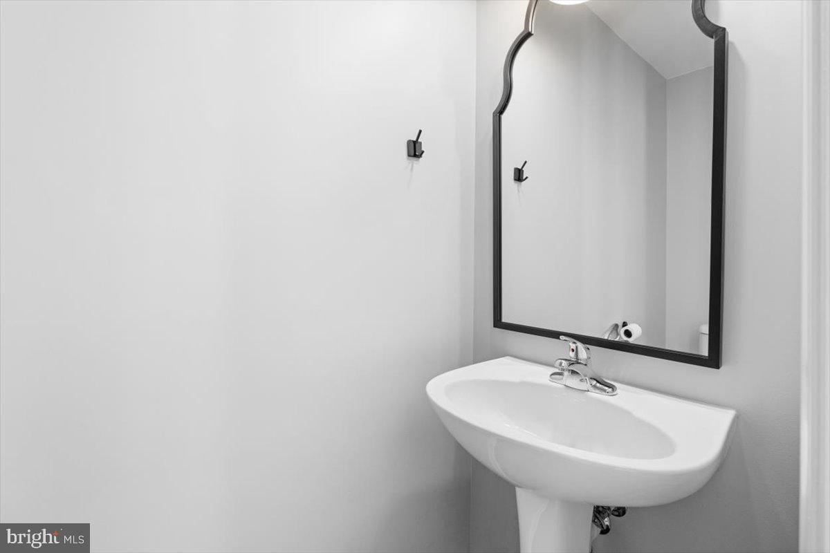 BROOKLAND MANOR - Residential