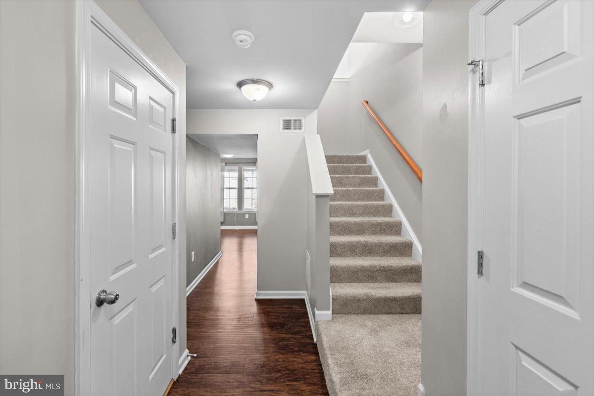 BROOKLAND MANOR - Residential