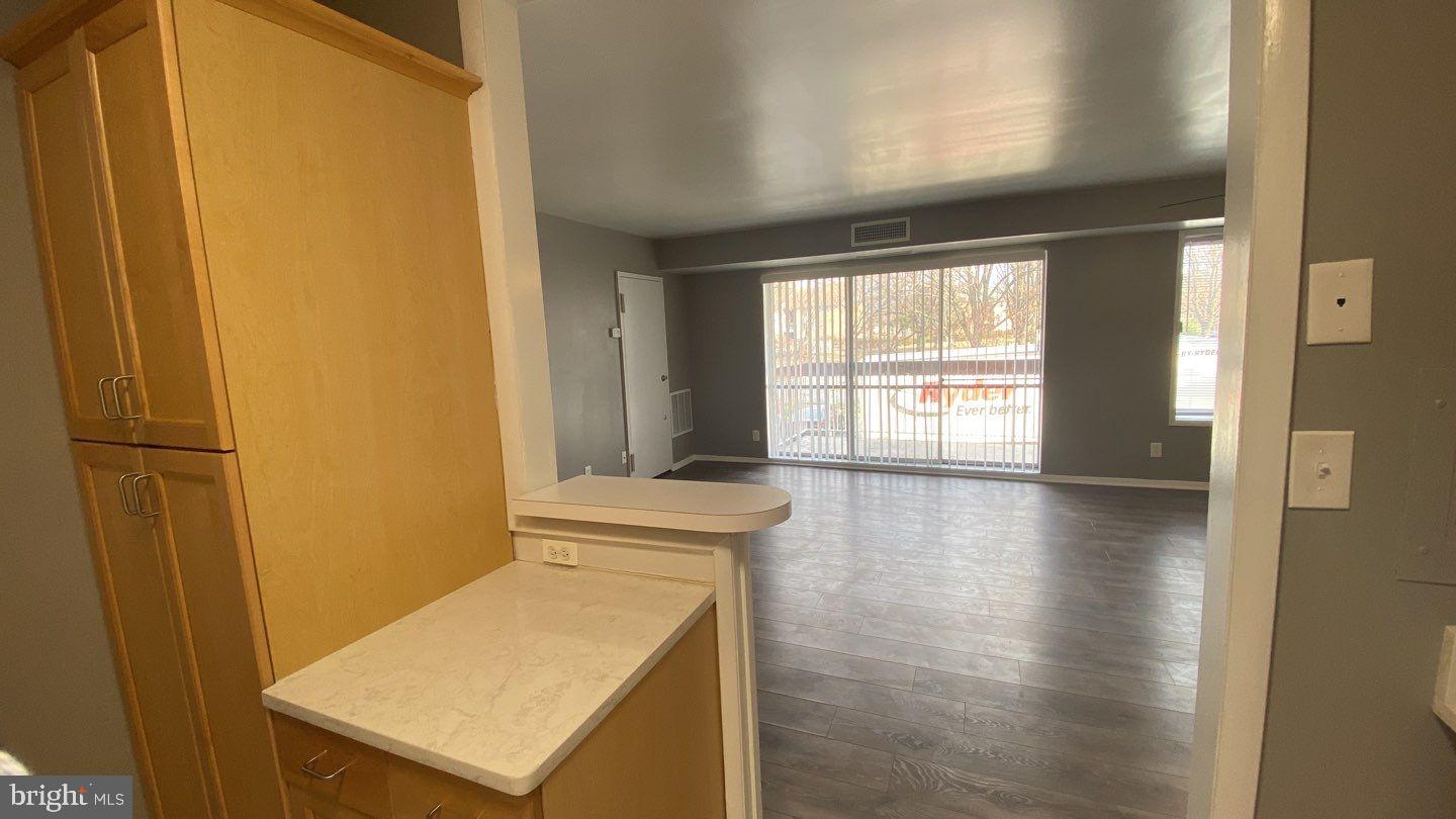 CONCORD HOUSE CONDOMINIUMS - Residential Lease