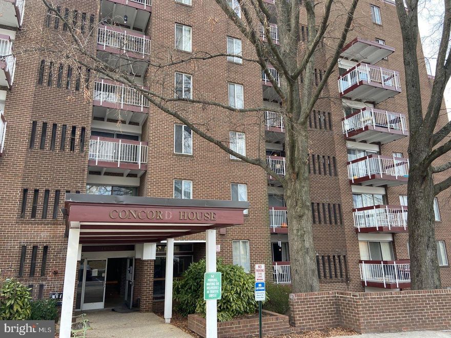 UTILITIES INCLUDED  Light and bright two bedroom and one bath condo in Columbia.  Second floor unit and near elevator.  Freshly painted.  Included utilities are water, electricity, gas and trash. Laundry room just down the hallway. No smoking and no pets please.