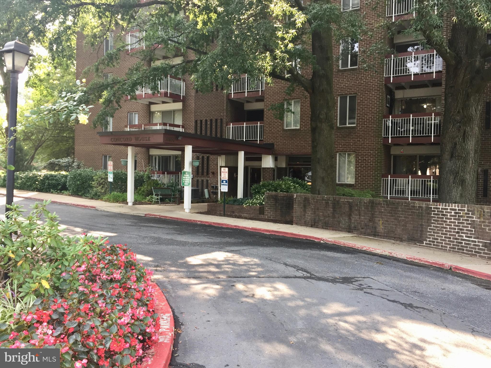 VILLAGE OF WILDE LAKE - Residential